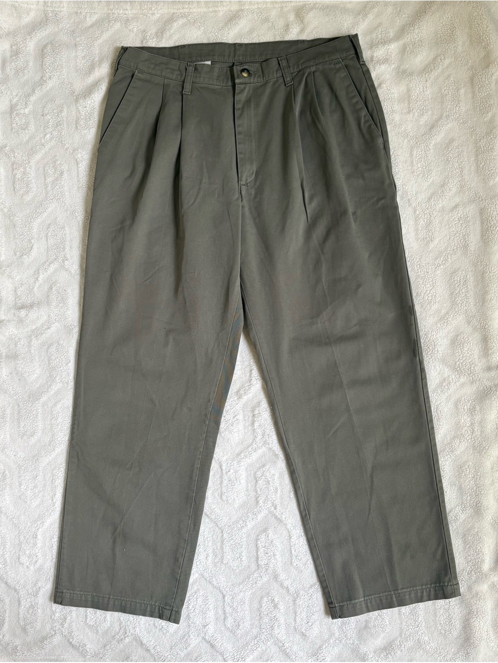 Wrangler Pleated Khaki Pants - Picture 1 of 5